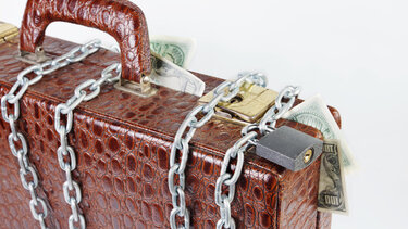 Ουκρανία: Γυναίκα πρώην βουλευτή προσπάθησε να βγάλει από τη χώρα 28 εκατ. δολάρια