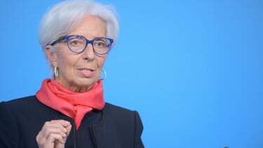 Παραμένει θετική στον κορωνοϊό η Κριστίν Λαγκάρντ