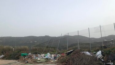 Ένας σκουπιδότοπος στην Αγία Πελαγία