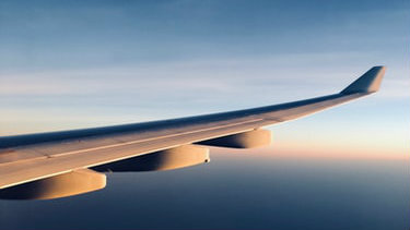 Ρώσοι πληρώνουν έως και 27.000 δολάρια για να το «σκάσουν» από τη χώρα με ιδιωτικά τζετ