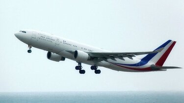 Στο αεροδρόμιο των Χανίων προσγειώθηκε το αεροσκάφος της Γαλλικής Δημοκρατίας