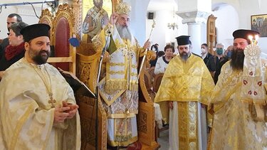 Στο Ιερό Ησυχαστήριο της Αγίας Φωτεινής η πρώτη Θεία Λειτουργία του Αρχιεπισκόπου Κρήτης