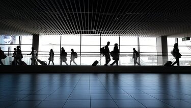 Ισραήλ: Πανικός στο αεροδρόμιο του Τελ Αβίβ - Τουρίστες βρήκαν οβίδα και την πήραν σουβενίρ