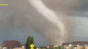  Δεκάδες ανεμοστρόβιλοι «χτύπησαν» το Κάνσας