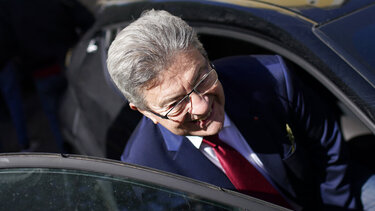 Μελανσόν: Απόψε ξεκινά η προεκλογική εκστρατεία για τις βουλευτικές εκλογές