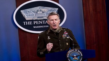 Θετικός στον κορωνοϊό o Αρχηγός του Στρατού των ΗΠΑ