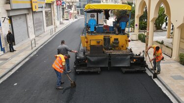 Ξεκινούν εκτεταμένες ασφαλτοστρώσεις σε δρόμους του Δήμου Ηρακλείου
