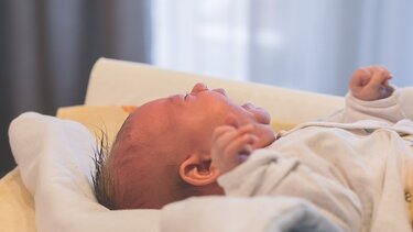 Παλινδρόμηση ύπνου στα μωρά: Τι είναι και πώς να τη διαχειριστείτε