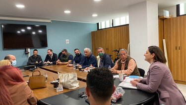 Συνάντηση συνεργασίας με επιχειρηματίες καταστημάτων εστίασης και αναψυχής της παραλιακής του Ρεθύμνου