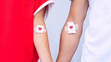 Το καλύτερο πασχαλινό δώρο από Κρητικούς στις δύο γωνιές του κόσμου!