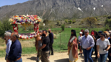 Στην περιφορά του Επιταφίου στο Λιμνάκαρο ο Ορειβατικός Σύλλογος Αγίου Νικολάου