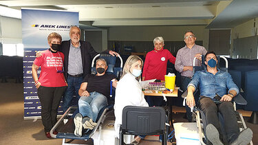 ΑΝΕΚ LINES: Τριπλή δράση προσφοράς για τη ζωή 