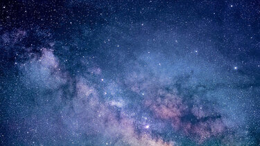 Ανακαλύφθηκε ο πιο μακρινός γαλαξίας που περιέχει μαύρη τρύπα