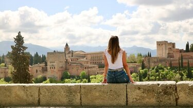 Γρανάδα: Οι κάτοικοι θέλουν να προστατεύσουν τα δωρεάν τάπας τους