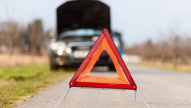 Διαδοχικά τροχαία σε Καμίνια και Σκαλάνι