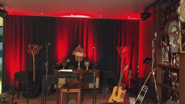 Γεύσεις, Τέχνη και ... θύμησες από το "Πάρτυ" του Λουκιανού, στο "Hugo, a dream place"