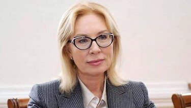 Απέλυσε την Ουκρανή διαμεσολαβήτρια ο Ζελένσκι