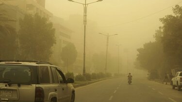 Αμμοθύελλα έπληξε το Ιράκ, το Κουβέιτ και τη Σ. Αραβία