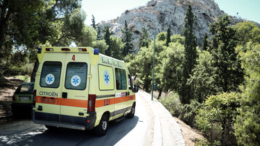 Χειριστής σκαπτικού έπεσε σε γκρεμό βάθους 150 μέτρων