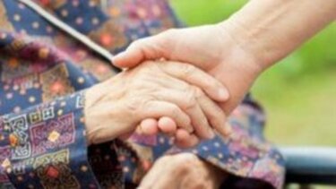 Μια αγκαλιά για τη Τρίτη e-λικία