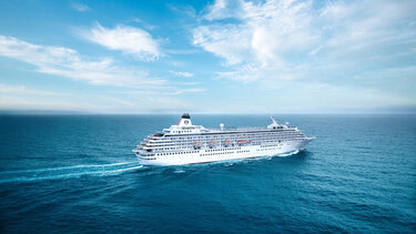 Κρουαζιέρα: Ποδαρικό στο λιμάνι των Χανίων με το κρουαζιερόπλοιο "Viking Saturn"