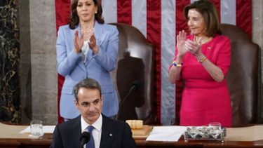 Το θερμό χειροκρότημα στον Μητσοτάκη και η σύγκριση 