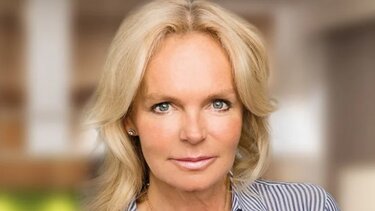 Lucinda Riley: Νέα τραγωδία για την οικογένεια της πασίγνωστης συγγραφέως, έναν χρόνο μετά τον θάνατό της