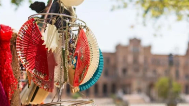 Με βεντάλιες οι δημόσιοι υπάλληλοι στην Ισπανία για... εξοικονόμηση ενέργειας