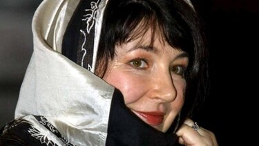 Στο No.1 του iTunes επιτυχία της Κέιτ Μπους