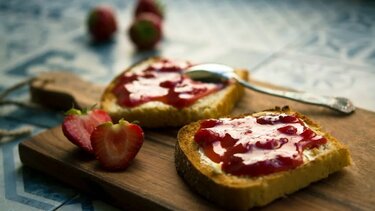 Avocado Bread: Η συνταγή που έκει κατακλύσει το Tik Tok