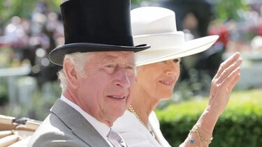 Οι τρυφερές φωτογραφίες του πρίγκιπα Λουίς με τον παππού του, πρίγκιπα Κάρολο