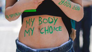 Τα δύο σώματα του κοινοβουλίου στη Βόρεια Καρολίνα ενέκριναν νομοσχέδιο που απαγορεύει τις αμβλώσεις μετά τη 12η εβδομάδα της κύησης