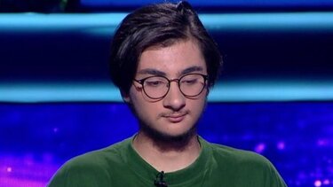 Ποιος θέλει να γίνει εκατομμυριούχος: "Τρελάθηκε" το Twitter με τον 18χρονο "Χάρι Πότερ"