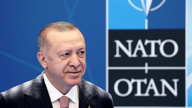 Σύνοδος ΝΑΤΟ: Τα επόμενα βήματα του απρόβλεπτου Ερντογάν