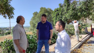 Συνεχίστηκαν οι καθαρισμοί και οι αποψιλώσεις από τα συνεργεία του Δήμου Μαλεβιζίου