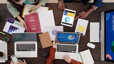 Έξι στους 10 πελάτες κάνουν αγορές από τα Μέσα Κοινωνικής Δικτύωσης