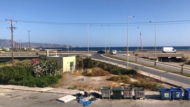 Μια έντονη δυσοσμία στην παραλιακή !