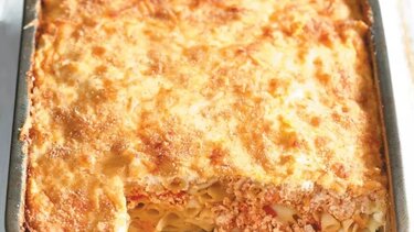 Παστίτσιο με κιμά κοτόπουλου και μπεσαμέλ