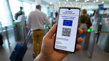 Παρατείνεται για ένα χρόνο το ευρωπαϊκό ψηφιακό πιστοποιητικό για την COVID