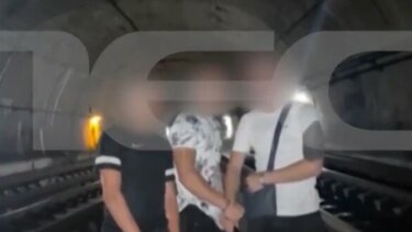 Επικίνδυνο παιχνίδι ανηλίκων στο μετρό έγινε πρόκληση στο TikTok