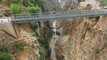 Kυκλοφοριακές ρυθμίσεις στην γέφυρα της Αράδαινας 