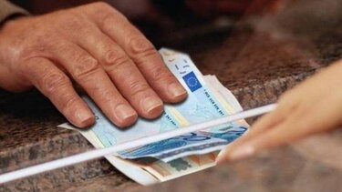 Τα πέντε συν τέσσερα μέτρα στήριξης για τους συνταξιούχους που θα εφαρμοστούν εφέτος και του χρόνου	