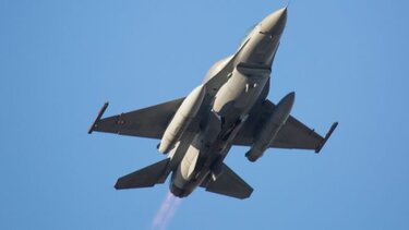 Νέο μπαράζ τουρκικών παραβιάσεων στο Αιγαίο