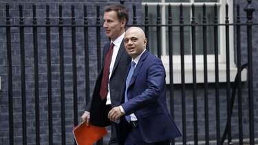 Βρετανία: Ακόμη δύο ηχηρά ονόματα στην κούρσα διαδοχής για την ηγεσία των Τόρις