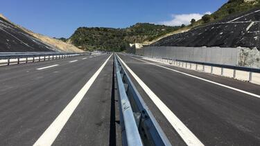 Στη Βουλή οι καθιζήσεις στον δρόμο Ηράκλειο – Μεσαρά