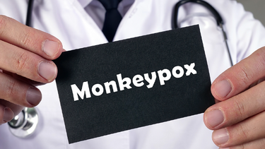 Ευλογιά των πιθήκων: Πως θα εξελιχθεί – Τα τέσσερα επικρατέστερα σενάρια