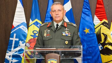 ΓΕΕΘΑ: Επιπλέον άδεια, σε όσους κατάγονται, υπηρετούν ή έχουν περιουσία στις πυρόπληκτες περιοχές