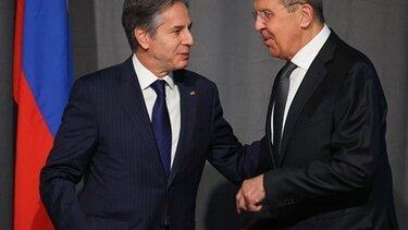 Λαβρόφ και Μπλίνκεν θα συζητήσουν «αν βρεθεί χρόνος» την ανταλλαγή κρατουμένων
