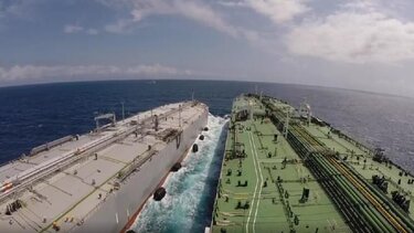 Κυρώσεις στη Ρωσία: Έτσι τις παρακάμπτουν τα ρωσικά τάνκερ στον Ατλαντικό