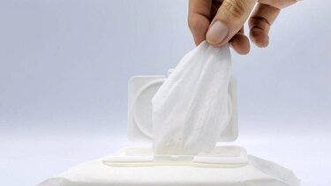 Πλαστική ρύπανση: Νησί από χρησιμοποιημένα μωρομάντηλα «άλλαξε τη ροή του Τάμεση»